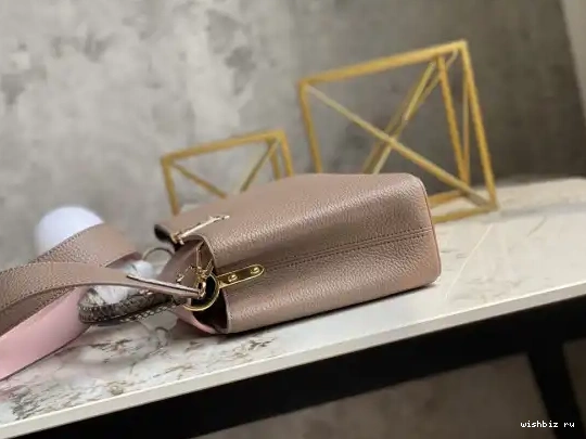 WIS VUITTON LOUIS CAPUCINES BB 0530